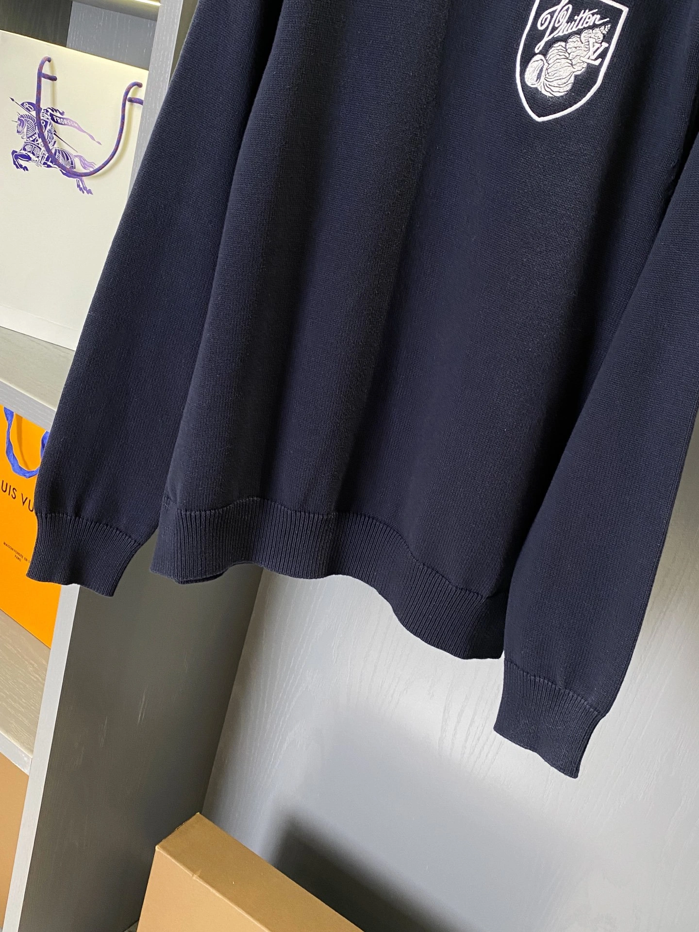 wg.luxury- 8V embroidery Cotton cashmere item:E-F020I2005